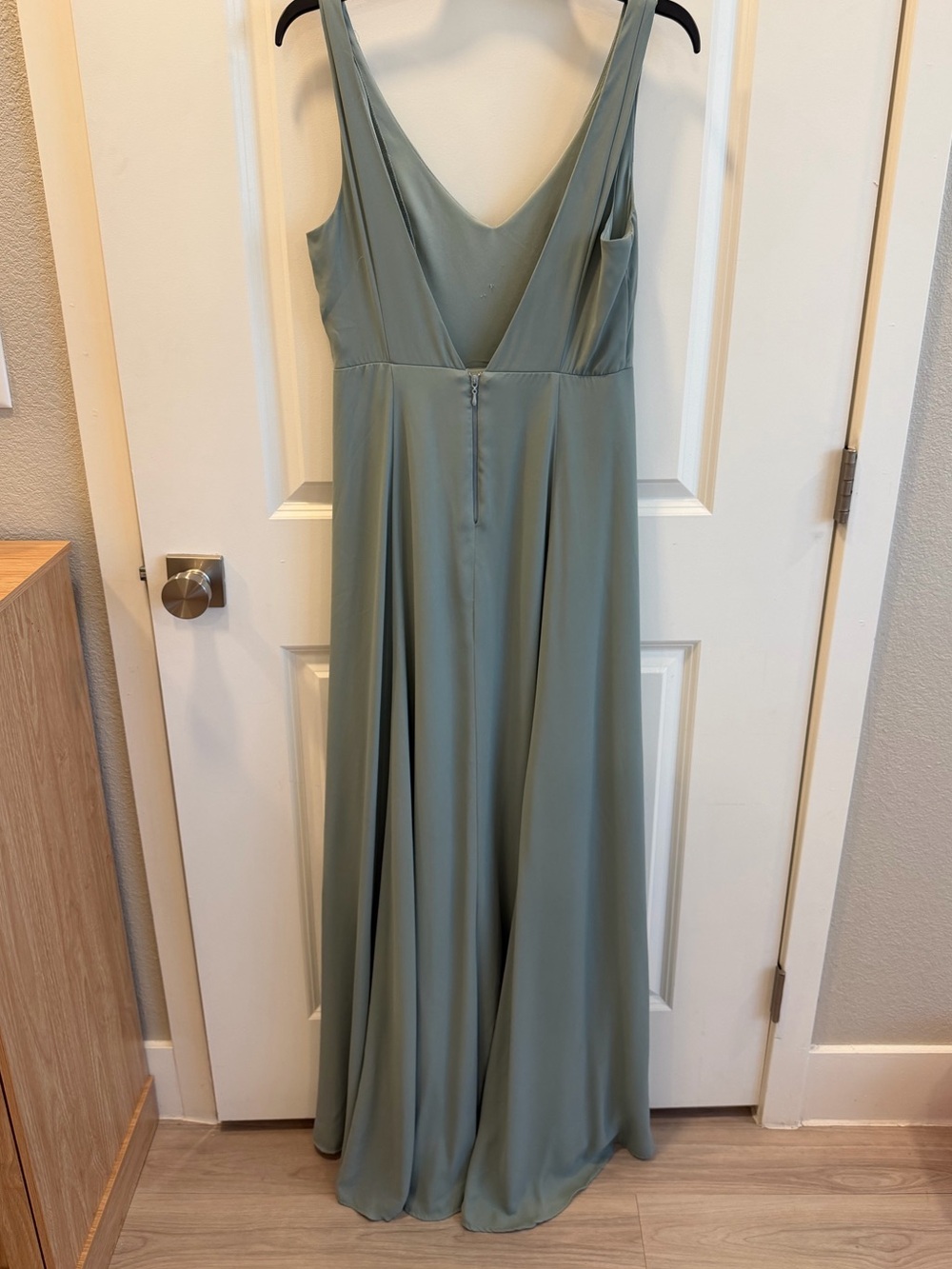 NWOT Show Me Your Mumu Jenn Dress Sage Silver Size Medium - Picture 4 of 8